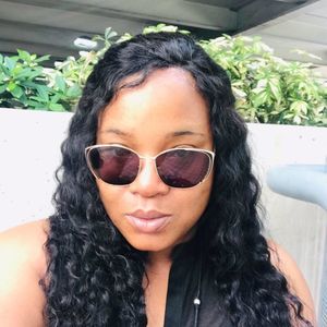 Meet your Posher, Devin